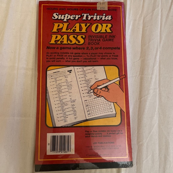 Vintage Super Trivia Play or Pass & Trivia Invisible Ink w/Pens New Sealed 1984 - Picture 2 of 3